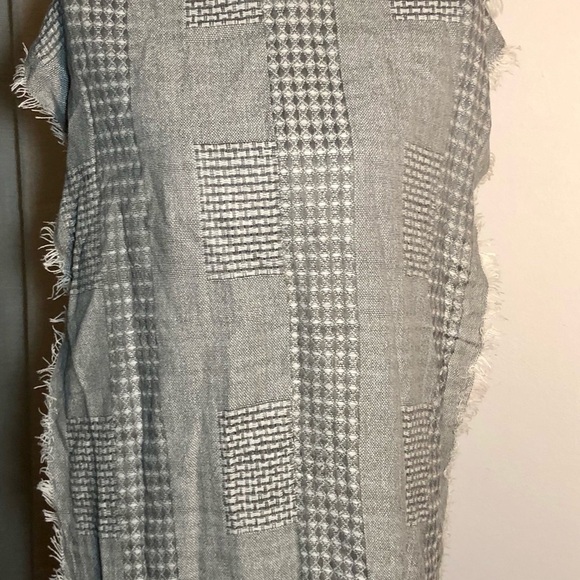 Target forever gray /white scarf - Picture 7 of 8